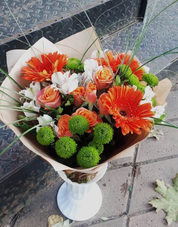 Букет цветов из: Герберы, Хризантемы, Альстромерии и Розы в Миньяре