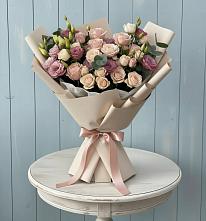 Букет цветов из:  Розы и Лизиантусы в Миньяре