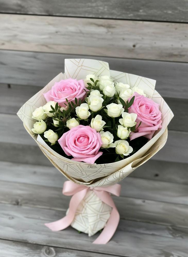 Букет цветов из: Розы в Миньяре