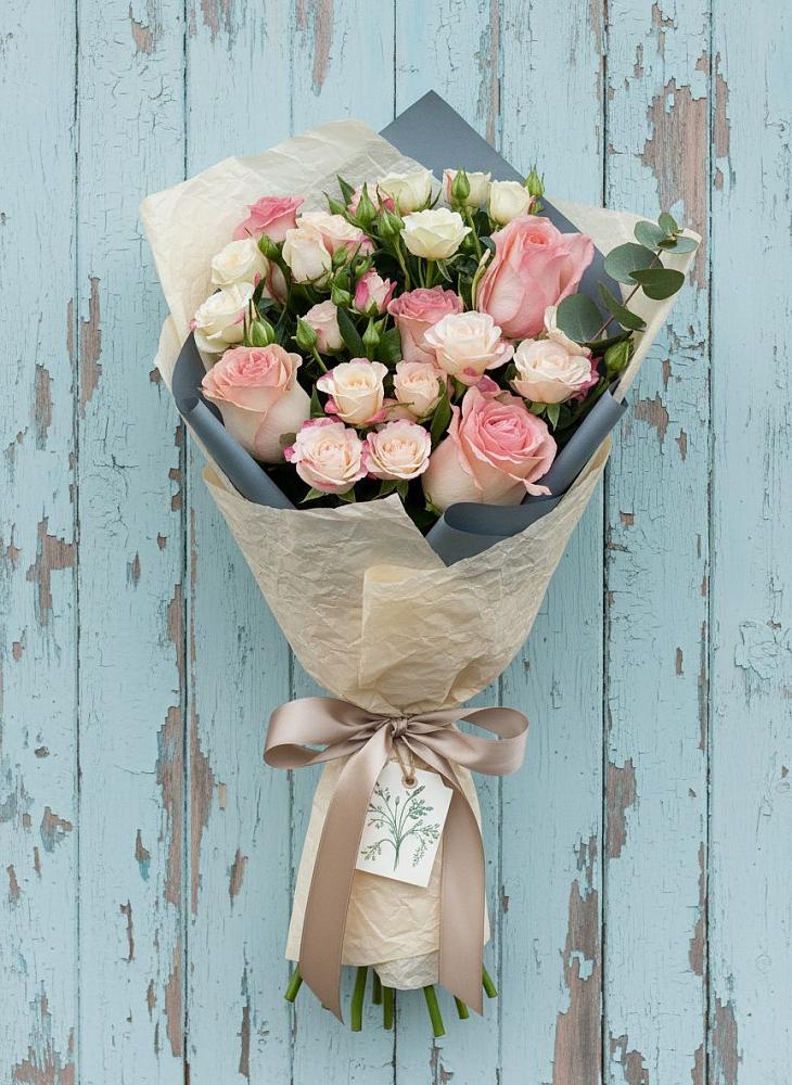 Букет цветов из: Розы в Миньяре