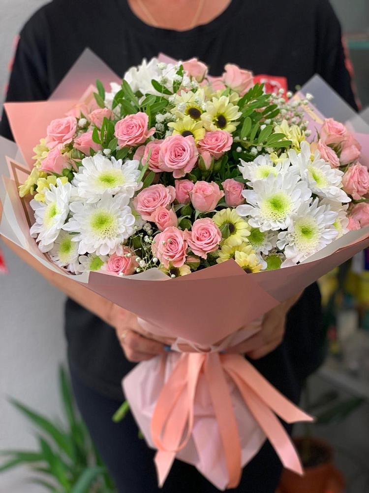 Букет цветов из: Розы и Хризантемы в Миньяре