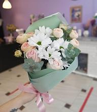 Букет цветов из:  Хризантемы и Розы #REPLACE_PRED# Миньяре