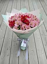 Букет цветов из:  Альстромерии в Миньяре