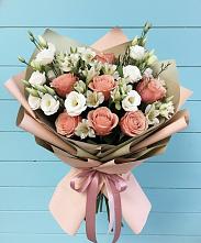 Букет цветов из:  Розы, Альстромерии и Лизиантусы #REPLACE_PRED# Миньяре