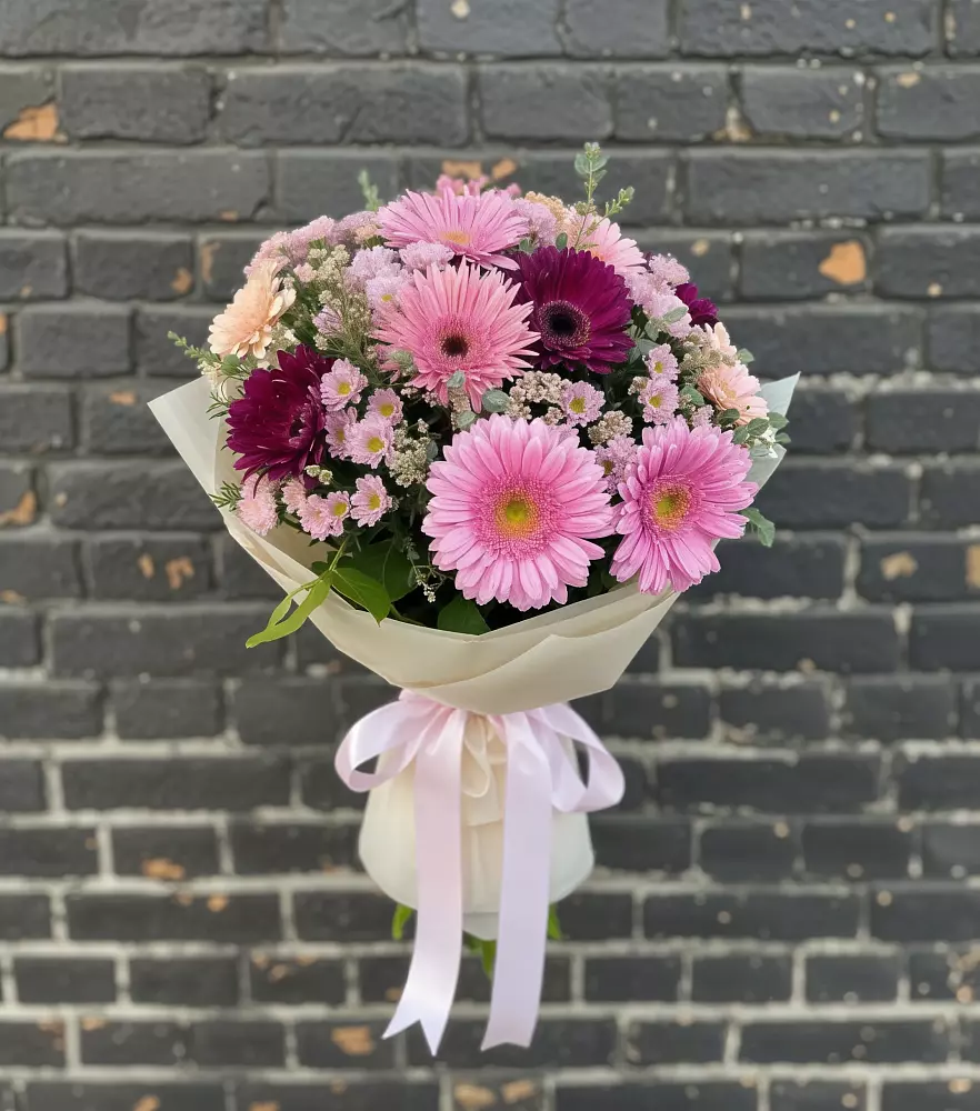 Букет цветов из: Герберы и Хризантемы в Миньяре