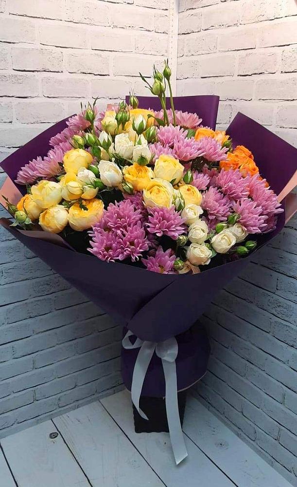 Букет цветов из: Хризантемы и Розы в Миньяре