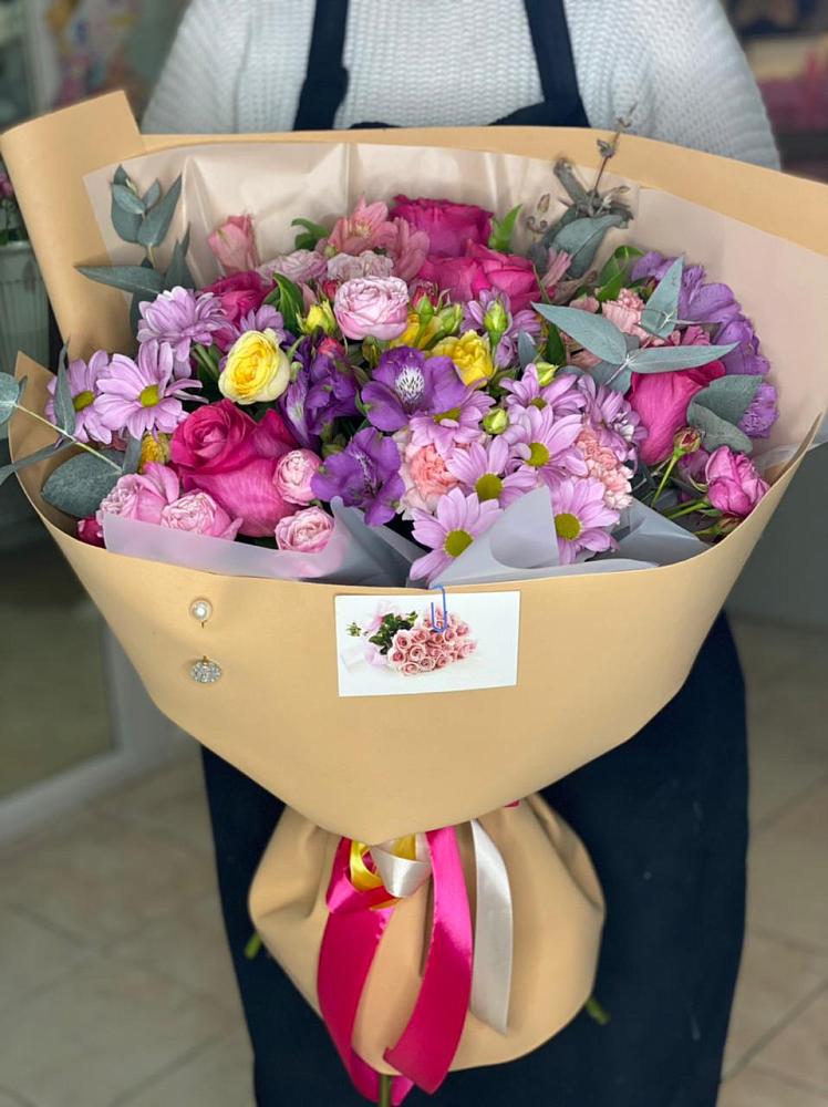 Букет цветов из: Хризантемы, Гвоздики и Альстромерии в Миньяре