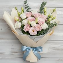 Букет цветов из:  Лизиантусы #REPLACE_PRED# Миньяре