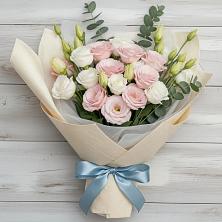 Букет цветов из:  Лизиантусы в Миньяре