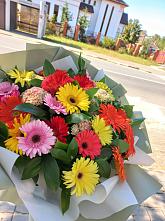 Букет цветов из:  Герберы #REPLACE_PRED# Миньяре