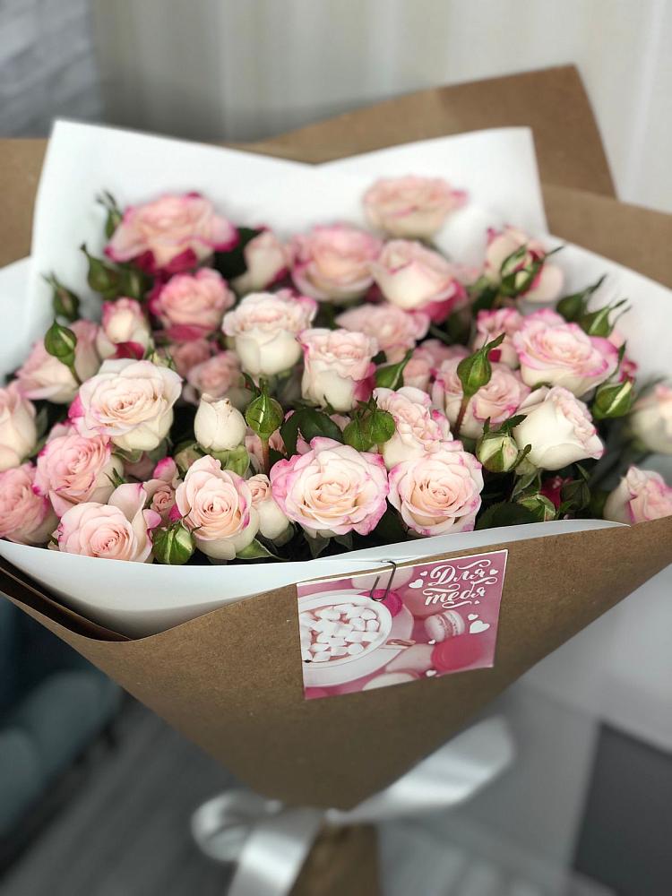 Букет цветов из: Розы в Миньяре