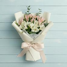 Букет цветов из:  Альстромерии в Миньяре