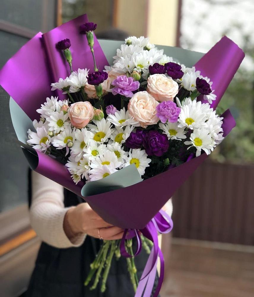 Букет цветов из: Хризантемы, Гвоздики и Розы в Миньяре