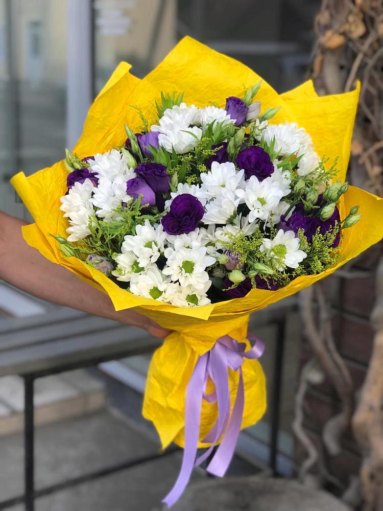 Букет цветов из: Ирисы, Хризантемы и Ромашки в Миньяре