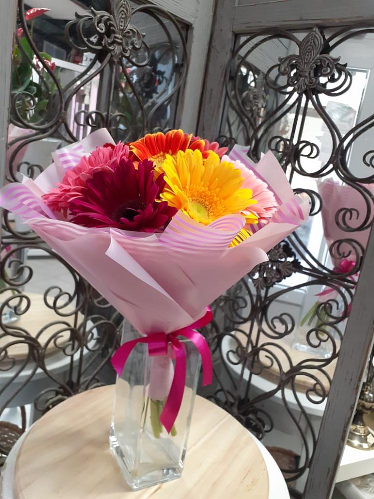 Букет цветов из: Герберы в Миньяре