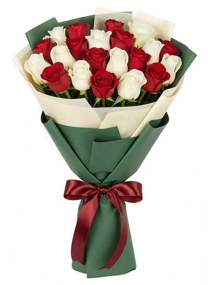 Букет Микс из красных и белых роз в Миньяре