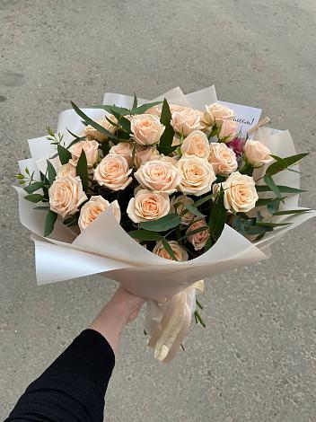 Букет Кремовые розы Латте в Миньяре