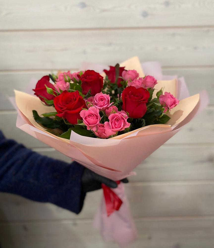 Букет цветов из: Розы в Миньяре