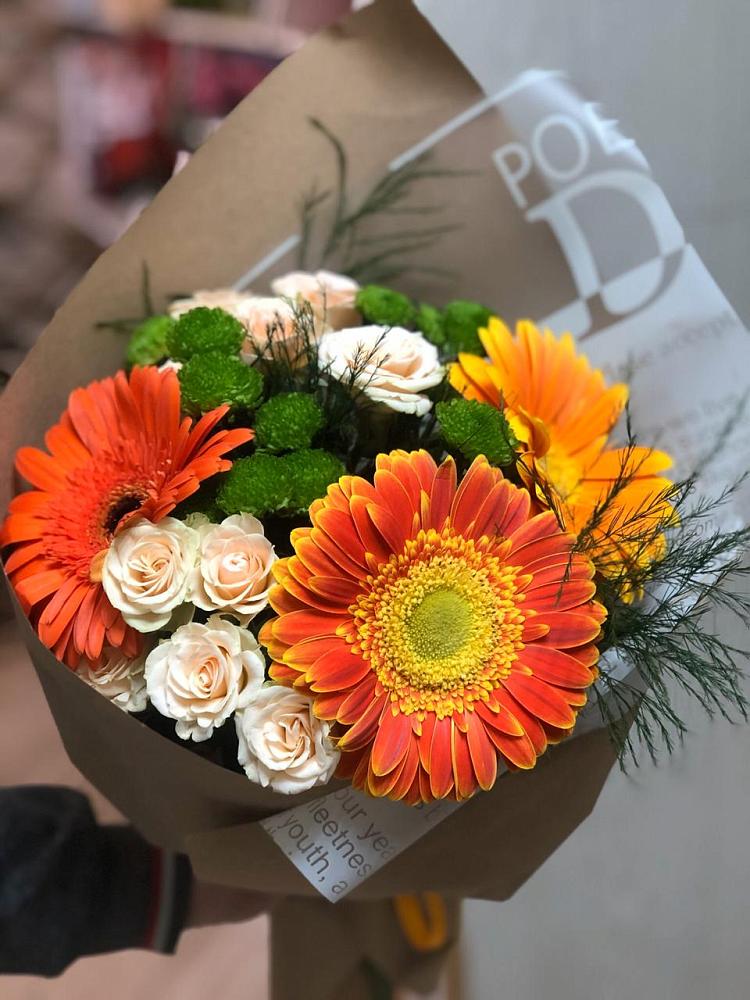 Букет цветов из: Герберы, Хризантемы и Розы в Миньяре